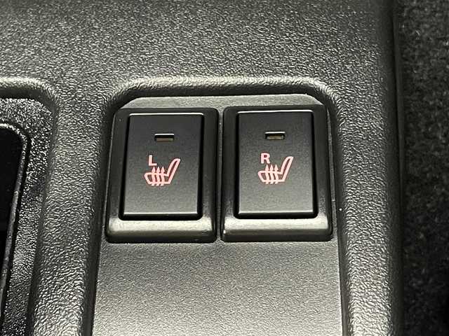 スズキ ジムニー XC 愛知県 2025(令7)年 0.1万km ミディアムグレー 純正ナビ　全方位カメラ　シートヒーター　禁煙車　デュアルセンサーブレーキ　衝突軽減装置　車線逸脱　リヤパーキングセンサー　ＬＥＤオートライト　ヘッドライトウォッシャー　クルーズコントロール　背面タイヤ/登録時走行距離195キロ