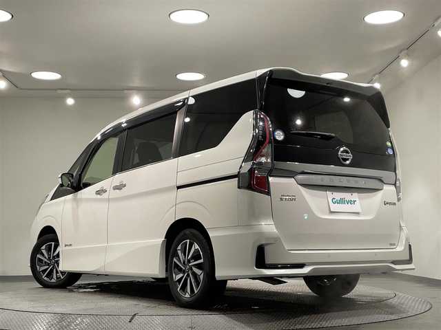 日産 セレナ e－パワー ハイウェイスター V 愛知県 2019(令1)年 3.9万km ブリリアントホワイトパール 純正９インチナビ　/（Bluetooth/フルセグTV/CD・DVD再生）/純正フリップダウンモニター　/パーキングアシスト　/プロパイロット　/衝突軽減ブレーキ　/両側電動スライドドア　/アラウンドビューモニター /シートヒーター　/ドライブレコーダー　/ビルトインETC　/LEDヘッドライト/ブラインドスポットモニター/ステアリングヒーター