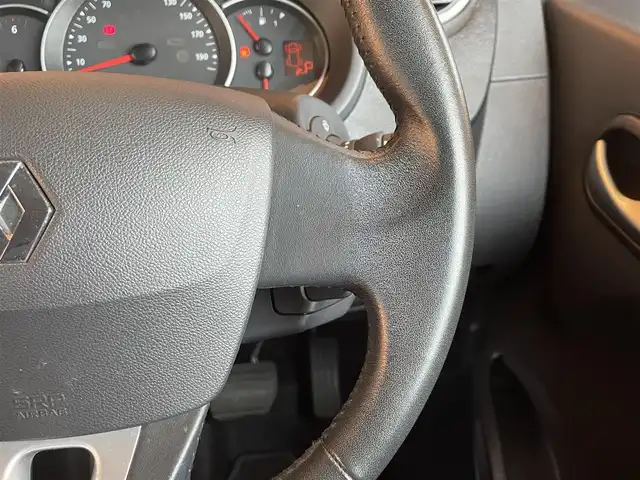 ルノー カングー ゼン 愛知県 2016(平28)年 5万km 茶 社外メモリーナビ　/Bluetooth/CD/DVD/USB/フルセグTV/ETC/前後ドラレコ/純正フロアマット/オートエアコン/マロンショコラM/リモコンキー