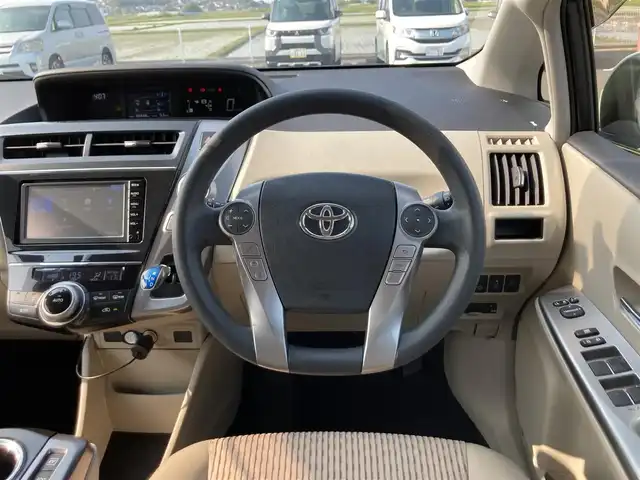 トヨタ プリウス α S 鳥取県 2015(平27)年 9.1万km ホワイトパールクリスタルシャイン 純正ナビ/ワンセグ/CD/BT/バックカメラ/ビルトインETC/前後ドライブレコーダー/純正16インチアルミホイール/ウィンカーミラー/アイドリングストップ/横滑り防止装置/フォグライト/オートライト/プッシュエンジンスタート/純正フロアマット/ドアバイザー/保証書・取扱説明書
