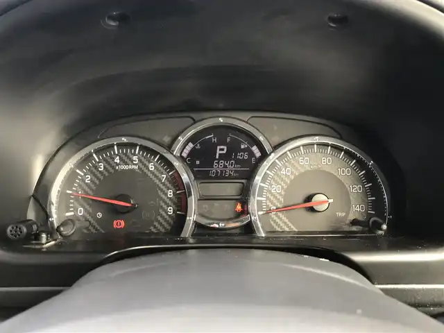 スズキ ジムニー ランドベンチャー 鳥取県 2015(平27)年 10.8万km パールホワイト ４・W・D　ターボ車/社外CDオーディオ/BT/前後ドラレコ・ETC[/２インチリフトアップ/前後ショートバンパー/社外バンパーガード/社外テールライト/KAZUSAマフラー/RAYS16インチアルミホイール/トーヨーオープンカントリータイヤ/運転席シートヒーター/レザー調シートカバー/ウィンカーミラー/フォグライト/ステアリングスイッチ/キーレスキー/社外アルミスタットレスセット積込/（タイヤ溝　６分山）