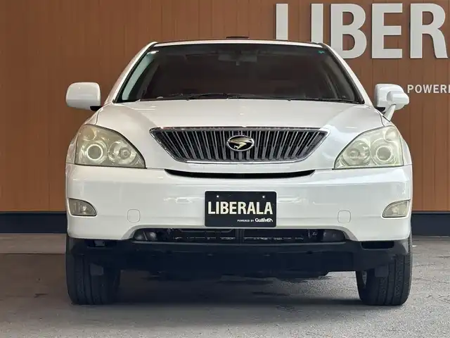 トヨタ ハリアー 350G プレミアムLパッケージ 宮城県 2006(平18)年 14.5万km 白 純正HDDナビ/バックカメラ/CD/DVD再生/黒革シート/シートヒーター/パワーシート/ステアリングスイッチ/キセノンヘッドライト/オートライト/電動ミラー/ETC/サンルーフ/純正18インチAW/ドアバイザー/取扱説明書/保証書