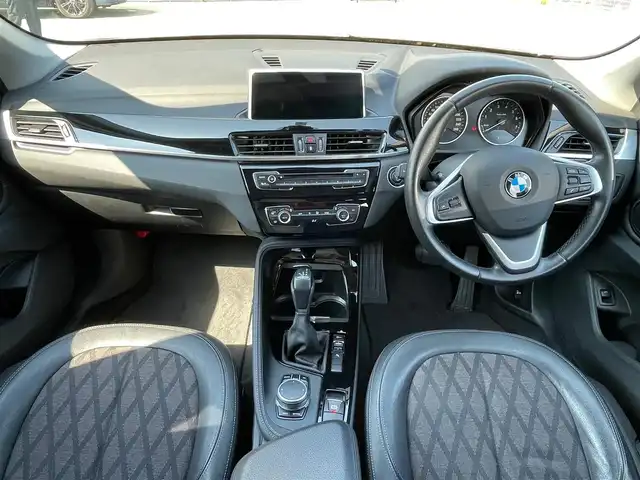 ＢＭＷ Ｘ１ sDrive 18i Xライン 大阪府 2016(平28)年 7.2万km 黒 純正ナビ/バックカメラ/横滑り防止装置/コーナーセンサー/アイドリングストップ/レーンキープアシスト/ステアリングスイッチ/純正１８インチアルミホイール/ドライブレコーダー/ハーフレザーシート/電動リアゲート/ＬＥＤ