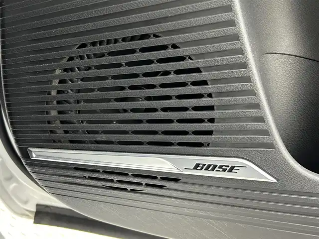 日産 オーラ G FOUR 道央・札幌 2024(令6)年 1.6万km ピュアホワイトパール ・４WD/・寒冷地仕様/・BOSEサウンド/・純正メモリナビ/・BT/USB/appleCarPlay/AndoroidAuto/フルセグ/・ビルトインETC2.0/・アラウンドビューモニター/・プロパイロット/・レーダークルーズコントロール/・エマージェンシーブレーキ/・前後コーナーセンサー/・ブラインドスポットモニター/・アイドリングストップ/・レーンキープアシスト/・ステアリングヒーター/・ステアリングリモコン/・ハーフレザーシート/・LEDヘッドライト/・オートライト/・置くだけ充電/・インテリジェントミラー/・SOSボタン/・スマートキー/・プッシュスタート