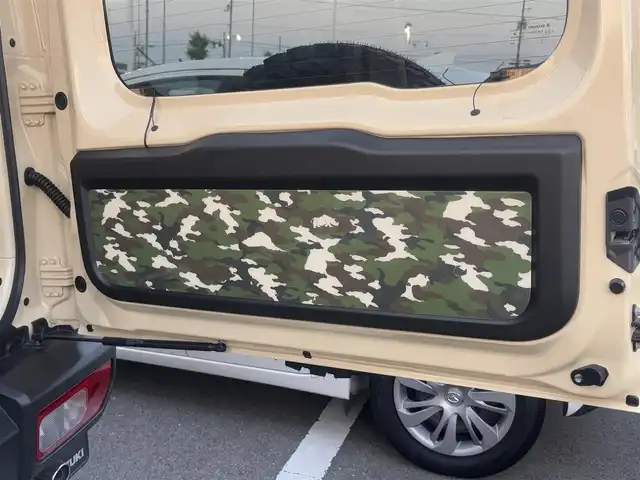 スズキ ジムニー XC 徳島県 2019(平31)年 2.5万km シフォンアイボリーメタリックブラック2トーンルーフ オーディオディスプレイ　Carrozzeria/　AM/FM/BT/iPod/AUX/ビルトインETC/前後ドライブレコーダー　DRV-MR450/バックカメラ/シートヒーター/ヒーテッドドアミラー/ヘッドランプウォッシャー/純正ドアバイザー/クルーズコントロール/ダウンヒルアシストコントロール/純正フロアマット/LEDヘッドライト/オートライト/スペアキー/プッシュスタート/取扱説明書/新車時保証書