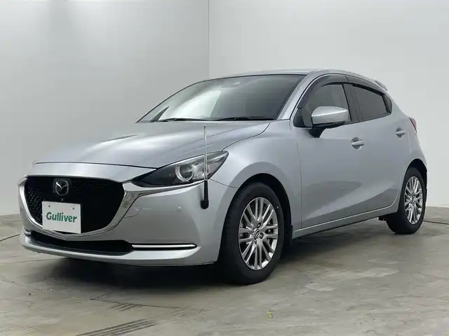 マツダ マツダ２ XD Lパッケージ 岡山県 2020(令2)年 0.7万km ソニックシルバーM 純正ナビ/【ナビ/フルセグ/Bluetooth/DVD/AUX】	/３６０°カメラ/追従型クルーズコントロール	/オートハイビーム	/LEDヘッドライト（AUTO機能付き）	/ビルトインETC	/前席シートヒーター/ステアリングヒーター	/運転席パワーシート	/衝突軽減ブレーキシステム	/車線逸脱防止システム	/横滑り防止装置	/踏み間違い防止/ISOFIX/ヘッドアップディスプレイ/シートリフター/ウィンカーミラー/ドアバイザー	/純正16インチアルミ	/コーナーセンサー（前後）	/純正ラバーフロアマット	/ハーフレザー/ステアリングスイッチ	/プッシュスタート	/スマートキー×2	/保証書	/取扱説明書