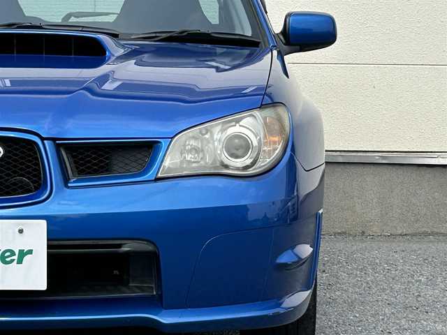 スバル インプレッサ ＷＲＸ 茨城県 2005(平17)年 8.1万km WRブルーマイカ 社外ナビ/Bluetooth/DVD再生機能/フルセグTV/純正スポーツシート/純正ゴールドホイール/ターボエンジン/フロアマット純正/パワーウィンドウ/リモコンキー/ABS/ETC