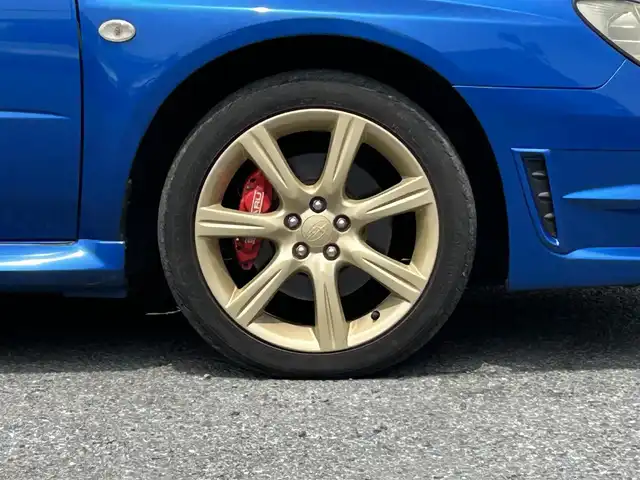 スバル インプレッサ ＷＲＸ 茨城県 2005(平17)年 8.1万km WRブルーマイカ 社外ナビ/Bluetooth/DVD再生機能/フルセグTV/純正スポーツシート/純正ゴールドホイール/ターボエンジン/フロアマット純正/パワーウィンドウ/リモコンキー/ABS/ETC