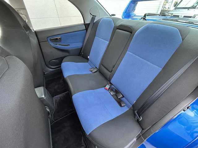 スバル インプレッサ ＷＲＸ 茨城県 2005(平17)年 8.1万km WRブルーマイカ 社外ナビ/Bluetooth/DVD再生機能/フルセグTV/純正スポーツシート/純正ゴールドホイール/ターボエンジン/フロアマット純正/パワーウィンドウ/リモコンキー/ABS/ETC