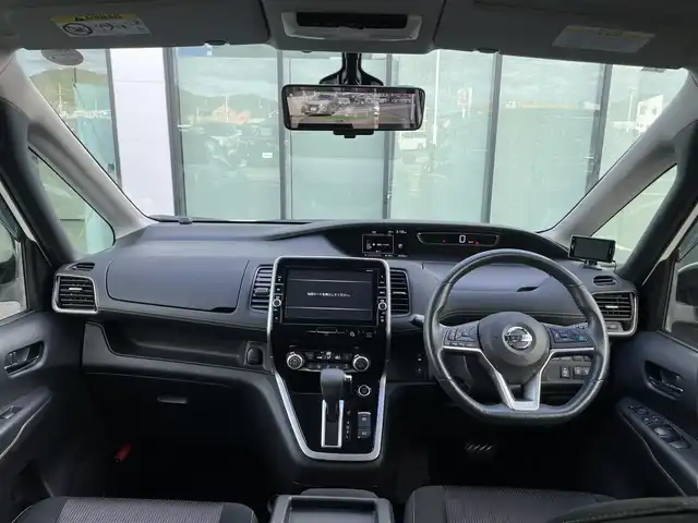 日産 セレナ ハイウェイスター Vセレクション 香川県 2017(平29)年 5.1万km ブリリアントホワイトパール 現在走行距離50266km/プロパイロット/純正メモリーナビ9インチ/純正後席モニター/アラウンドビューモニター/両側パワースライドドア/革巻ステアリング/ステアリングリモコン/クルーズコントロール/デジタルインナーミラー/レーダー探知機/前方ドライブレコーダー/ETC/LEDヘッドライト/フルセグTV/インテリジェントオートスライド/スマートキー/プッシュスタート