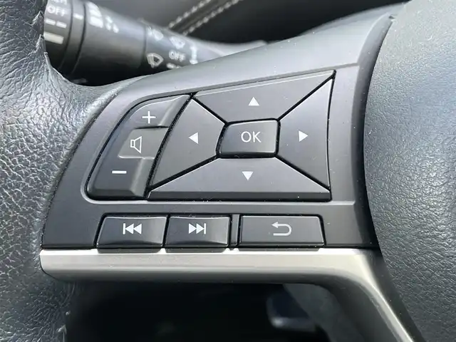 日産 セレナ ハイウェイスター Vセレクション 香川県 2017(平29)年 5.1万km ブリリアントホワイトパール 現在走行距離50266km/プロパイロット/純正メモリーナビ9インチ/純正後席モニター/アラウンドビューモニター/両側パワースライドドア/革巻ステアリング/ステアリングリモコン/クルーズコントロール/デジタルインナーミラー/レーダー探知機/前方ドライブレコーダー/ETC/LEDヘッドライト/フルセグTV/インテリジェントオートスライド/スマートキー/プッシュスタート