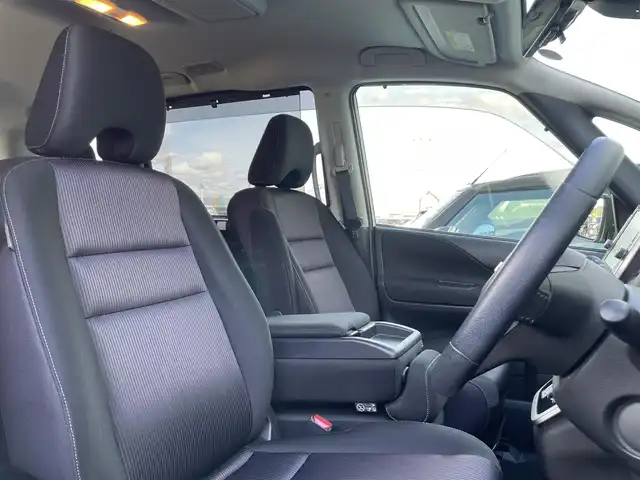 日産 セレナ ハイウェイスター Vセレクション 香川県 2017(平29)年 5.1万km ブリリアントホワイトパール 現在走行距離50266km/プロパイロット/純正メモリーナビ9インチ/純正後席モニター/アラウンドビューモニター/両側パワースライドドア/革巻ステアリング/ステアリングリモコン/クルーズコントロール/デジタルインナーミラー/レーダー探知機/前方ドライブレコーダー/ETC/LEDヘッドライト/フルセグTV/インテリジェントオートスライド/スマートキー/プッシュスタート