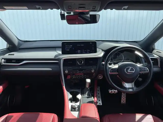 レクサス ＲＸ 300 Fスポーツ 滋賀県 2020(令2)年 1.4万km ホワイトノーヴァガラスフレーク ワンオーナー/サンルーフ/純正12.３型ナビ/・Bluetooth/フルセグ/・CD/DVD/USB/アラウンドビューモニター/革巻きステアリング/ステアリングリモコン/パドルシフト/ステアリングヒーター/ETC2.0/前方ドライブレコーダー/レーダークルコン/パワーバックドア/前席パワーシート（メモリ機能付き）/前席ベンチレーション/全席シートヒーター/三眼LEDヘッドライト/フォグライト/プリクラッシュセーフティ/ブラインドスポットモニター/ヘッドアップディスプレイ/スマートキー