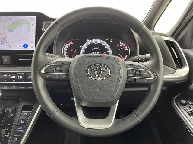 トヨタ ノア S－Z 熊本県 2023(令5)年 3.6万km ホワイトパールクリスタルシャイン 純正ナビ（ＣＤ・ＤＶＤ・フルセグ・ＢＴ）/バックカメラ　/純正フリップダウンモニター　/ビルトインＥＴＣ２．０　/レーダークルーズコントロール/両側パワースライドドア　/前後クリアランスソナー/快適利便パッケージ/レーンキープアシスト/横滑り防止/パワーバックドア　/ステアリングヒーター/2列目オットマン/純正フロアマット/純正17インチAW/オートライト/オートマチックハイビーム/LEDヘッドライト/フォグランプ/スマートキー/プッシュスタート