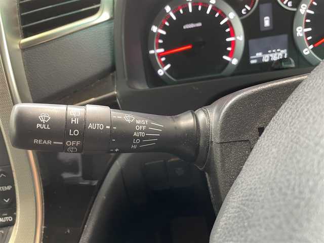 トヨタ ヴェルファイア 2．4Z プラチナセレⅡ ゴールド 岡山県 2011(平23)年 10.8万km ブラック 登録時走行距離107601km/フリップダウン後席モニター/社外SDナビ/(AM/FM/DISC/TV/BT)/クルーズコントロール/両側パワースライドドア/電動リアゲート/ビルトインETC/バックカメラ/ウォークスルー/MTモード付AT/プッシュスタート/スマートキー/スペアキー/純正１８インチアルミホイール/キセノンヘッドライト