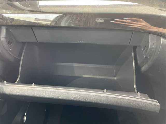 トヨタ ヴェルファイア 2．4Z プラチナセレⅡ ゴールド 岡山県 2011(平23)年 10.8万km ブラック 登録時走行距離107601km/フリップダウン後席モニター/社外SDナビ/(AM/FM/DISC/TV/BT)/クルーズコントロール/両側パワースライドドア/電動リアゲート/ビルトインETC/バックカメラ/ウォークスルー/MTモード付AT/プッシュスタート/スマートキー/スペアキー/純正１８インチアルミホイール/キセノンヘッドライト