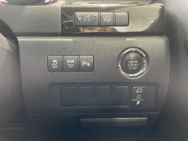 トヨタ ヴェルファイア 2．4Z プラチナセレⅡ ゴールド 岡山県 2011(平23)年 10.8万km ブラック 登録時走行距離107601km/フリップダウン後席モニター/社外SDナビ/(AM/FM/DISC/TV/BT)/クルーズコントロール/両側パワースライドドア/電動リアゲート/ビルトインETC/バックカメラ/ウォークスルー/MTモード付AT/プッシュスタート/スマートキー/スペアキー/純正１８インチアルミホイール/キセノンヘッドライト