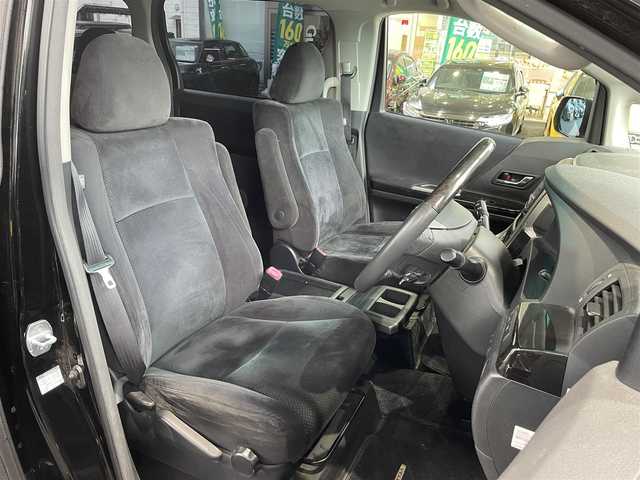 トヨタ ヴェルファイア 2．4Z プラチナセレⅡ ゴールド 岡山県 2011(平23)年 10.8万km ブラック 登録時走行距離107601km/フリップダウン後席モニター/社外SDナビ/(AM/FM/DISC/TV/BT)/クルーズコントロール/両側パワースライドドア/電動リアゲート/ビルトインETC/バックカメラ/ウォークスルー/MTモード付AT/プッシュスタート/スマートキー/スペアキー/純正１８インチアルミホイール/キセノンヘッドライト