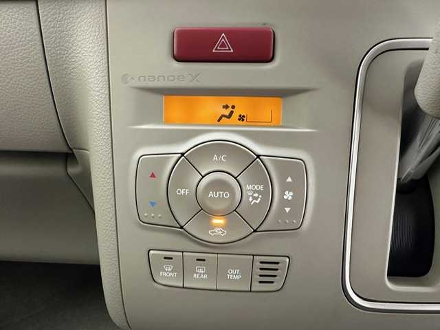 スズキ ラパン ＬＣ X 兵庫県 2023(令5)年 0.6万km テラコッタピンクメタリック/アーバンブラウン 2トーン ・全方位モニター用カメラパッケージ/・コーナーセンサー/・レーンキープアシスト/・アイドリングストップ/・オートライト/・LED ライト/・シートヒーター/・ハーフレザー/・スマートキー/・スペアキー×１/・純正１４インチAW