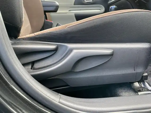 トヨタ アクア G 群馬県 2014(平26)年 14.7万km ブラックマイカ 社外SDナビ（CN-R500WD）/フルセグ/スマートキー×2/バックカメラ/LEDヘッドライト/オートライト/プッシュスタート