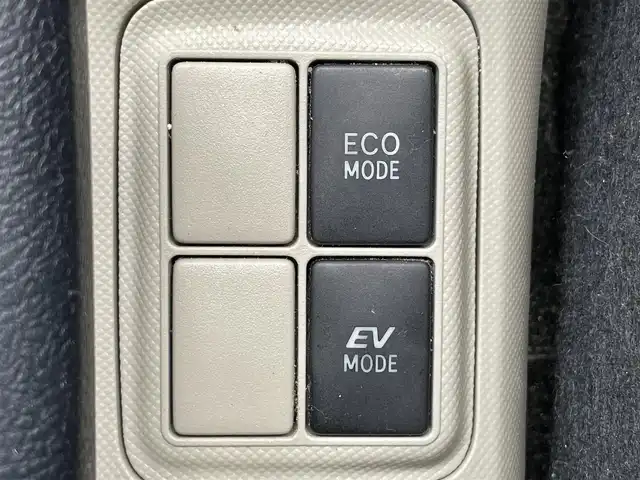 トヨタ アクア G 群馬県 2014(平26)年 14.7万km ブラックマイカ 社外SDナビ（CN-R500WD）/フルセグ/スマートキー×2/バックカメラ/LEDヘッドライト/オートライト/プッシュスタート