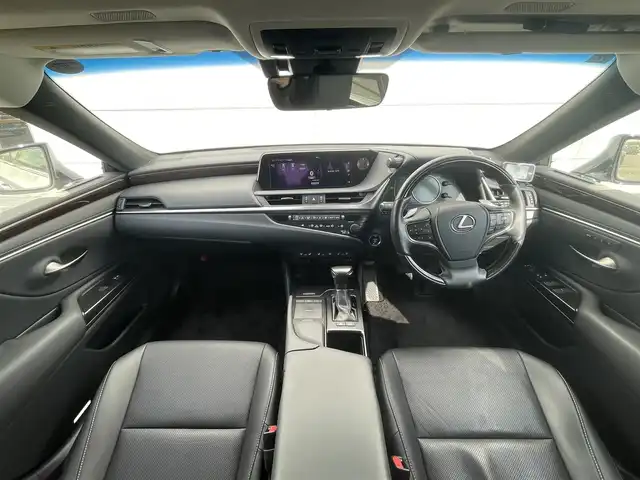レクサス ＥＳ 300h 千葉県 2019(令1)年 5.9万km ソニッククォーツ 純正１２．３インチナビ/・Bluetooth/・フルセグTV/・DVD再生/・ミュージックプレイヤー接続/(iPod/AUX/AppleCarPlay/AndroidAuto)/ビルトインＥＴＣ/シートヒーター/エアシート/ステアリングヒーター/パドルシフト/リア電動サンシェード/追従型クルーズコントロール/サンルーフ/前後コーナーセンサー/セーフティシステムプラス/・パーキングサポートブレーキ