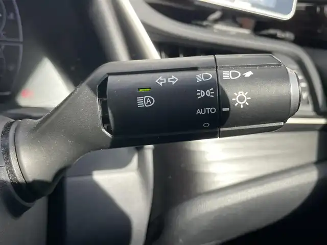 レクサス ＥＳ 300h 千葉県 2019(令1)年 5.9万km ソニッククォーツ 純正１２．３インチナビ/・Bluetooth/・フルセグTV/・DVD再生/・ミュージックプレイヤー接続/(iPod/AUX/AppleCarPlay/AndroidAuto)/ビルトインＥＴＣ/シートヒーター/エアシート/ステアリングヒーター/パドルシフト/リア電動サンシェード/追従型クルーズコントロール/サンルーフ/前後コーナーセンサー/セーフティシステムプラス/・パーキングサポートブレーキ