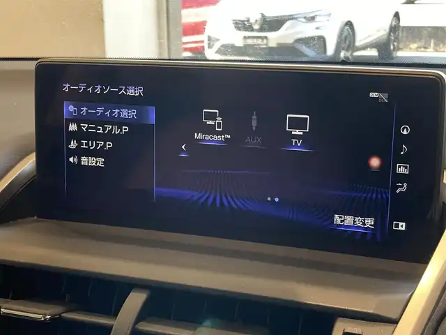 レクサス ＮＸ 300h バージョンL 熊本県 2018(平30)年 4.3万km レッドマイカクリスタルシャイン ・スマートキー/・プッシュスタート/・プリクラッシュセーフティ/・レーンデパーチャーアラート/・パーキングサポートアラート/・ブラインドスポットモニター/・オートマチックハイビーム/・クルーズコントロール(追従式)/・アイボリー革シート/・全席パワーシート/・全席シートヒーター/・前席エアシート/・ハンドルヒーター/・純正メモリナビ/　【BD・Bluetooth・USB・SD・AUX・MSV】/・フルセグTV/・全方位カメラ/・ETC2.0/・ドライブレコーダー(前方録画)/・パワーバックドア/・LEDヘッドランプ/・LEDフォグランプ/・純正マット