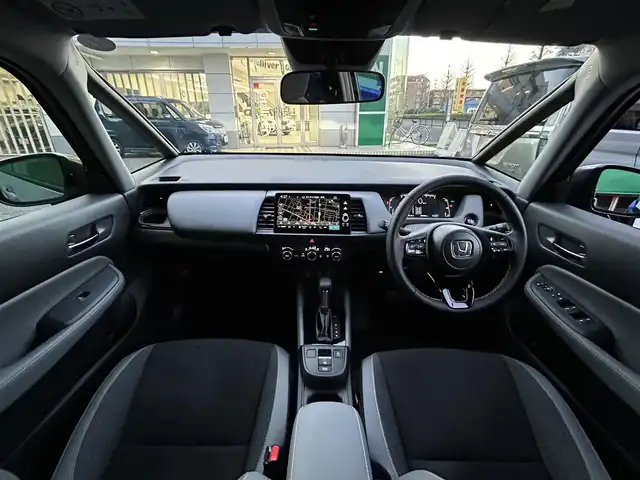 ホンダ フィット RS 東京都 2025(令7)年 0.1万km グレー ワンオーナー/ホンダコネクトディスプレイ/・９インチワイドディスプレイ/・フルセグTV/Bluetooth/applecarplay/androidauto/・ETC2.0/・3ビュー切替式リアワイドカメラ/・ステアリングスイッチ/ホンダセンシング/・衝突軽減ブレーキ/・アダクティブクルーズコントロール/・オートハイビーム/・車線維持支援システム/・トラフィックジャムアシスト/・パーキングセンサーシステム/マルチインフォメーションディスプレイ/保証書/取扱説明書