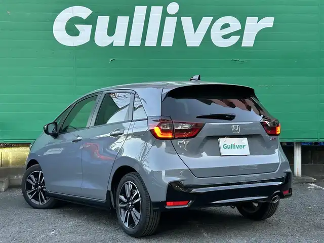 ホンダ フィット RS 東京都 2025(令7)年 0.1万km グレー ワンオーナー/ホンダコネクトディスプレイ/・９インチワイドディスプレイ/・フルセグTV/Bluetooth/applecarplay/androidauto/・ETC2.0/・3ビュー切替式リアワイドカメラ/・ステアリングスイッチ/ホンダセンシング/・衝突軽減ブレーキ/・アダクティブクルーズコントロール/・オートハイビーム/・車線維持支援システム/・トラフィックジャムアシスト/・パーキングセンサーシステム/マルチインフォメーションディスプレイ/保証書/取扱説明書