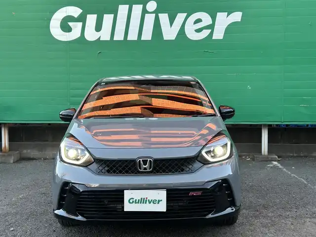ホンダ フィット RS 東京都 2025(令7)年 0.1万km グレー ワンオーナー/ホンダコネクトディスプレイ/・９インチワイドディスプレイ/・フルセグTV/Bluetooth/applecarplay/androidauto/・ETC2.0/・3ビュー切替式リアワイドカメラ/・ステアリングスイッチ/ホンダセンシング/・衝突軽減ブレーキ/・アダクティブクルーズコントロール/・オートハイビーム/・車線維持支援システム/・トラフィックジャムアシスト/・パーキングセンサーシステム/マルチインフォメーションディスプレイ/保証書/取扱説明書