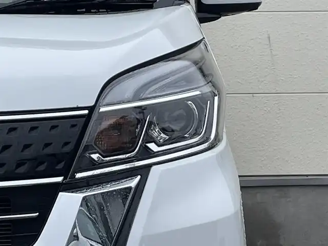 日産 デイズ ルークス ハイウェイスターX 茨城県 2017(平29)年 3.7万km ホワイトパール 純正ナビ/　(AM/FM/BT/CD/DVD/Bluetooth)/フルセグTV/全方位カメラ/ドライブレコーダー/両側パワースライドドア/LEDヘッドライト/オートマチックハイビーム/純正アルミホイール/プッシュスタート