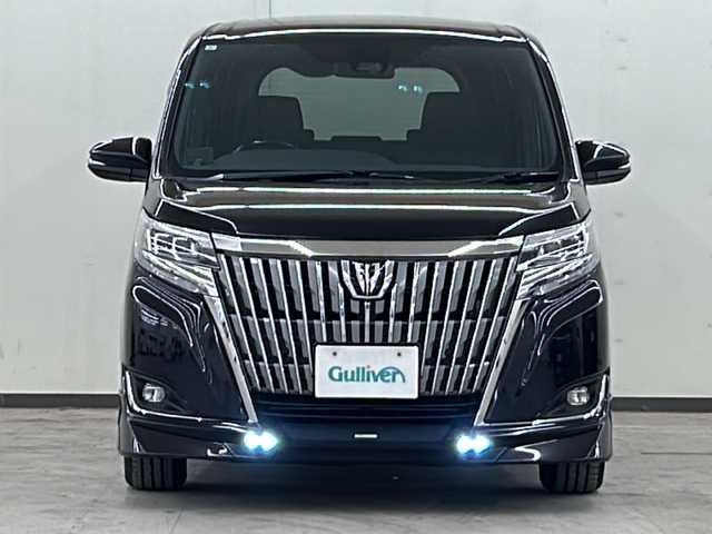 トヨタ エスクァイア Gi 道央・札幌 2019(令1)年 3.4万km ボルドーマイカメタリック /4WD//社外メモリナビ：AVN-Z05iW/（CD、DVD、SD、BT、ラジオ、フルセグ）//バックカメラ//両側パワースライドドア//寒冷地仕様//純正エンジンスターター//フロントワイパーデアイサー//衝突被害軽減システム//レーンキープアシスト//アイドリングストップ//オートライト//オートハイビーム//フォグライト//シートヒーター（運転席、助手席）//オートエアコン//ビルトインETC//スペアキー1本//プッシュスタート//スマートキー//電動格納ミラー