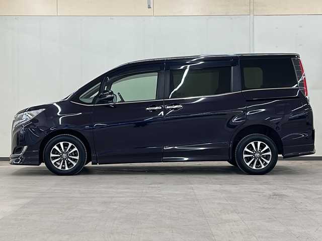 トヨタ エスクァイア Gi 道央・札幌 2019(令1)年 3.4万km ボルドーマイカメタリック /4WD//社外メモリナビ：AVN-Z05iW/（CD、DVD、SD、BT、ラジオ、フルセグ）//バックカメラ//両側パワースライドドア//寒冷地仕様//純正エンジンスターター//フロントワイパーデアイサー//衝突被害軽減システム//レーンキープアシスト//アイドリングストップ//オートライト//オートハイビーム//フォグライト//シートヒーター（運転席、助手席）//オートエアコン//ビルトインETC//スペアキー1本//プッシュスタート//スマートキー//電動格納ミラー