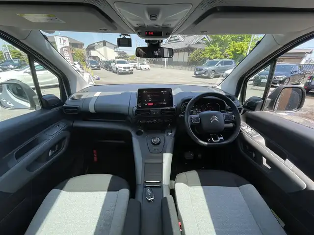 シトロエン シトロエン ベルランゴ シャイン 栃木県 2020(令2)年 5.2万km ブランバンキーズ パノラマガラスルーフ /AppleCarPlay/ナビ/フルセグTV/サイド・バックカメラ/ETC/ブラインドスポット /レーンキープアシスト/ACC/アクティブブレーキアシスト/パーキングセンサー  /オートライト/スマートキー/ドライブレコーダー前後