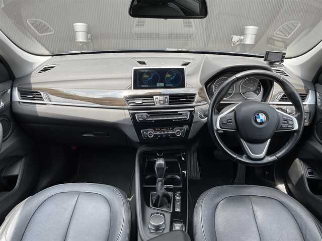ＢＭＷ Ｘ１ xDrive 18d xライン 長野県 2017(平29)年 6.8万km 紺 インテリジェントセーフティ/ＰＤＣ/パワーシート　/シートヒーター　/ＰＷバックドア　/ヒルディセントコントロール　/ミラーＥＴＣ　/ルーフレール　スマートキー　/純正ナビ　/バックカメラ　/ｂｌｕｅｔｏｏｔｈ