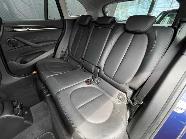 ＢＭＷ Ｘ１ xDrive 18d xライン 長野県 2017(平29)年 6.8万km 紺 インテリジェントセーフティ/ＰＤＣ/パワーシート　/シートヒーター　/ＰＷバックドア　/ヒルディセントコントロール　/ミラーＥＴＣ　/ルーフレール　スマートキー　/純正ナビ　/バックカメラ　/ｂｌｕｅｔｏｏｔｈ