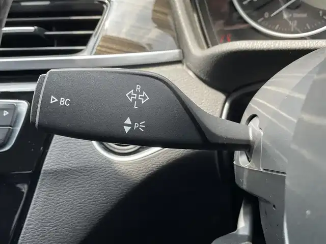 ＢＭＷ Ｘ１ xDrive 18d xライン 長野県 2017(平29)年 6.8万km 紺 インテリジェントセーフティ/ＰＤＣ/パワーシート　/シートヒーター　/ＰＷバックドア　/ヒルディセントコントロール　/ミラーＥＴＣ　/ルーフレール　スマートキー　/純正ナビ　/バックカメラ　/ｂｌｕｅｔｏｏｔｈ