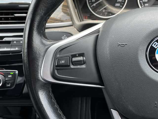 ＢＭＷ Ｘ１ xDrive 18d xライン 長野県 2017(平29)年 6.8万km 紺 インテリジェントセーフティ/ＰＤＣ/パワーシート　/シートヒーター　/ＰＷバックドア　/ヒルディセントコントロール　/ミラーＥＴＣ　/ルーフレール　スマートキー　/純正ナビ　/バックカメラ　/ｂｌｕｅｔｏｏｔｈ