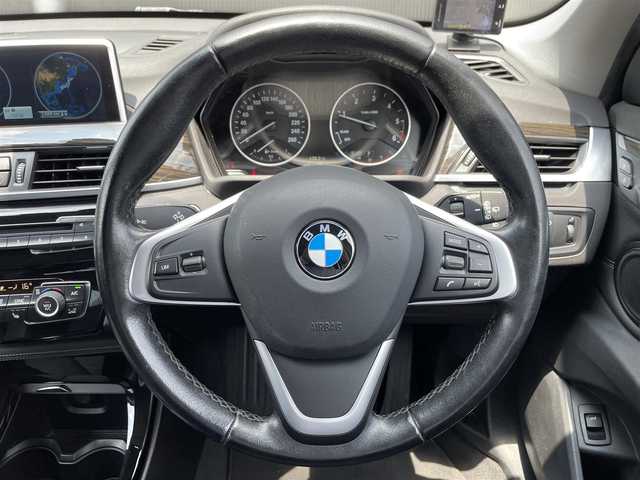 ＢＭＷ Ｘ１ xDrive 18d xライン 長野県 2017(平29)年 6.8万km 紺 インテリジェントセーフティ/ＰＤＣ/パワーシート　/シートヒーター　/ＰＷバックドア　/ヒルディセントコントロール　/ミラーＥＴＣ　/ルーフレール　スマートキー　/純正ナビ　/バックカメラ　/ｂｌｕｅｔｏｏｔｈ