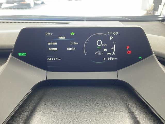 トヨタ プリウス U 兵庫県 2023(令5)年 3.5万km グレーＭ ・純正ディスプレイオーディオ/・AppleCarPlay/・AndroidAuto/・Bluetooth接続/・フルセグTV/・バックカメラ/・電子パーキングブレーキ/・オートホールド機能/・前後ドライブレコーダー/・ビルトインETC2.0/・前後ドライブレコーダー/・トヨタセーフティセンス/・レーンディパーチャーアラート/・プリクラッシュセーフティ/・プロアクティブドライビングアシスト/・クリアランスソナー/・パーキングサポートブレーキ/・ロードサインアシスト/・レーダークルーズコントロール/・オートマチックハイビーム/・USB充電ポート/・純正フロアマット/・取扱説明書/・保証書/・LEDヘッドランプ