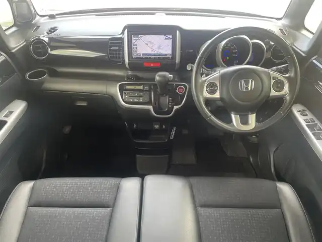 ホンダ Ｎ ＢＯＸ カスタム G ターボ Lパッケージ 群馬県 2015(平27)年 5.7万km スマートブラック ワンオーナー/４WD/社外メモリナビ、地デジ、Bluetooth、CD、DVD/　（NX-615）/バックカメラ/クルーズコントロール/革巻きステア/パドルシフト/ハーフレザーシート/前席シートヒーター/スマートキー×２/ETC/HIDヘッドライト/ウインカーミラー/両側パワースライドドア/ドアバイザー/整備手帳、取説