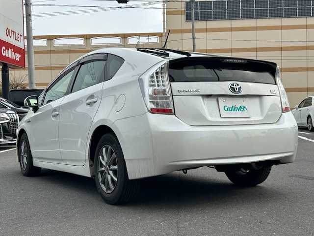 トヨタ プリウス S 宮城県 2011(平23)年 11万km ホワイトパールクリスタルシャイン 登録時走行距離１０９１５８Km/CD/DVD/TV/BT/AUX/SD/Pスタート/ドライブレコーダー/バックカメラ/ETC/レザー調のシートカバー/センターコンソール/社外アルミホイール