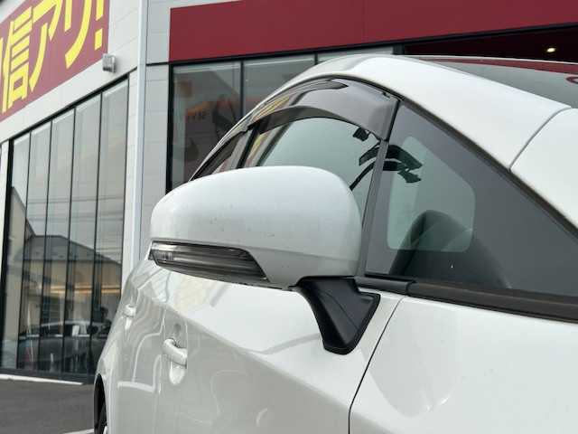 トヨタ プリウス S 宮城県 2011(平23)年 11万km ホワイトパールクリスタルシャイン 登録時走行距離１０９１５８Km/CD/DVD/TV/BT/AUX/SD/Pスタート/ドライブレコーダー/バックカメラ/ETC/レザー調のシートカバー/センターコンソール/社外アルミホイール