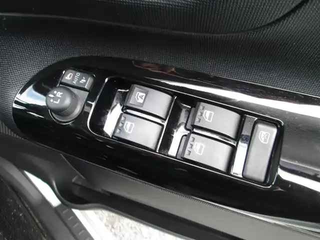 ダイハツ ムーヴ キャンバス G ブラックインテリア リミテッド SAⅢ 千葉県 2020(令2)年 4.7万km パールホワイトⅢ/ファインミントメタリック 2トーン 純正メモリナビ、フルセグTV/パノラマモニター/純正オーディオ【DVD/CD/BT/SD/USB】/LEDヘッドライト&フォグ&室内灯/両側パワースライドドア/革巻きステアリング/ナビ連動ステアリングスイッチ/純正前方ドライブレコーダー/ETC2.0/取扱説明書/ナビ取扱説明書/新車時保証書/R5整備記録簿