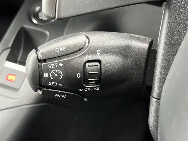 シトロエン シトロエン ベルランゴ ロング シャインブルーHDiXTRパック 奈良県 2023(令5)年 2.5万km ガンＭ バック／サイドカメラ　/ドライブレコーダー　/ＥＴＣ　/ＡＡＣ　/追従型クルーズコントロール　/コーナーセンサー　/ＬＥＤヘッドライト　/オートライト　/両側スライドドア　/スタッドレスタイヤ付き　/衝突被害軽減システム/スマートキー/ルーフレール/純正17インチアルミホイール/純正フロアマット/横滑り防止装置/盗難防止装置/レーンキープアシスト