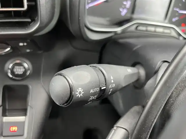 シトロエン シトロエン ベルランゴ ロング シャインブルーHDiXTRパック 奈良県 2023(令5)年 2.5万km ガンＭ バック／サイドカメラ　/ドライブレコーダー　/ＥＴＣ　/ＡＡＣ　/追従型クルーズコントロール　/コーナーセンサー　/ＬＥＤヘッドライト　/オートライト　/両側スライドドア　/スタッドレスタイヤ付き　/衝突被害軽減システム/スマートキー/ルーフレール/純正17インチアルミホイール/純正フロアマット/横滑り防止装置/盗難防止装置/レーンキープアシスト