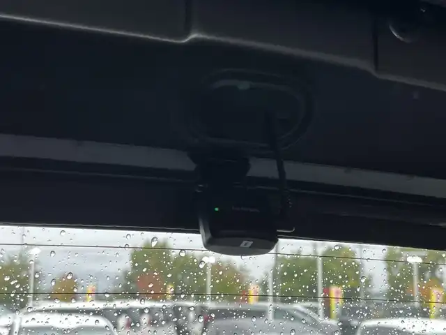 シトロエン シトロエン ベルランゴ ロング シャインブルーHDiXTRパック 奈良県 2023(令5)年 2.5万km ガンＭ バック／サイドカメラ　/ドライブレコーダー　/ＥＴＣ　/ＡＡＣ　/追従型クルーズコントロール　/コーナーセンサー　/ＬＥＤヘッドライト　/オートライト　/両側スライドドア　/スタッドレスタイヤ付き　/衝突被害軽減システム/スマートキー/ルーフレール/純正17インチアルミホイール/純正フロアマット/横滑り防止装置/盗難防止装置/レーンキープアシスト