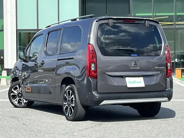 シトロエン シトロエン ベルランゴ ロング シャインブルーHDiXTRパック 奈良県 2023(令5)年 2.5万km ガンＭ バック／サイドカメラ　/ドライブレコーダー　/ＥＴＣ　/ＡＡＣ　/追従型クルーズコントロール　/コーナーセンサー　/ＬＥＤヘッドライト　/オートライト　/両側スライドドア　/スタッドレスタイヤ付き　/衝突被害軽減システム/スマートキー/ルーフレール/純正17インチアルミホイール/純正フロアマット/横滑り防止装置/盗難防止装置/レーンキープアシスト