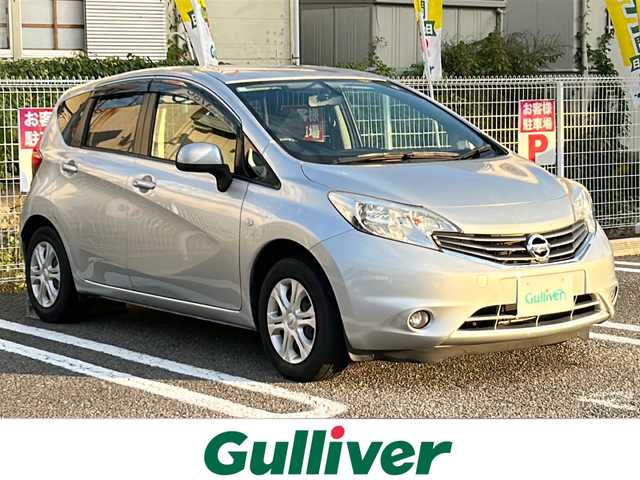 日産 ノート X 兵庫県 2013(平25)年 6.7万km ブリリアントシルバー 純正ナビ/CD/DVD/フルセグTV/Bluetooth/インテリジェントキー/エンジンプッシュスタート/電動格納ミラー/プライバシーミラー/運転席シートリフター